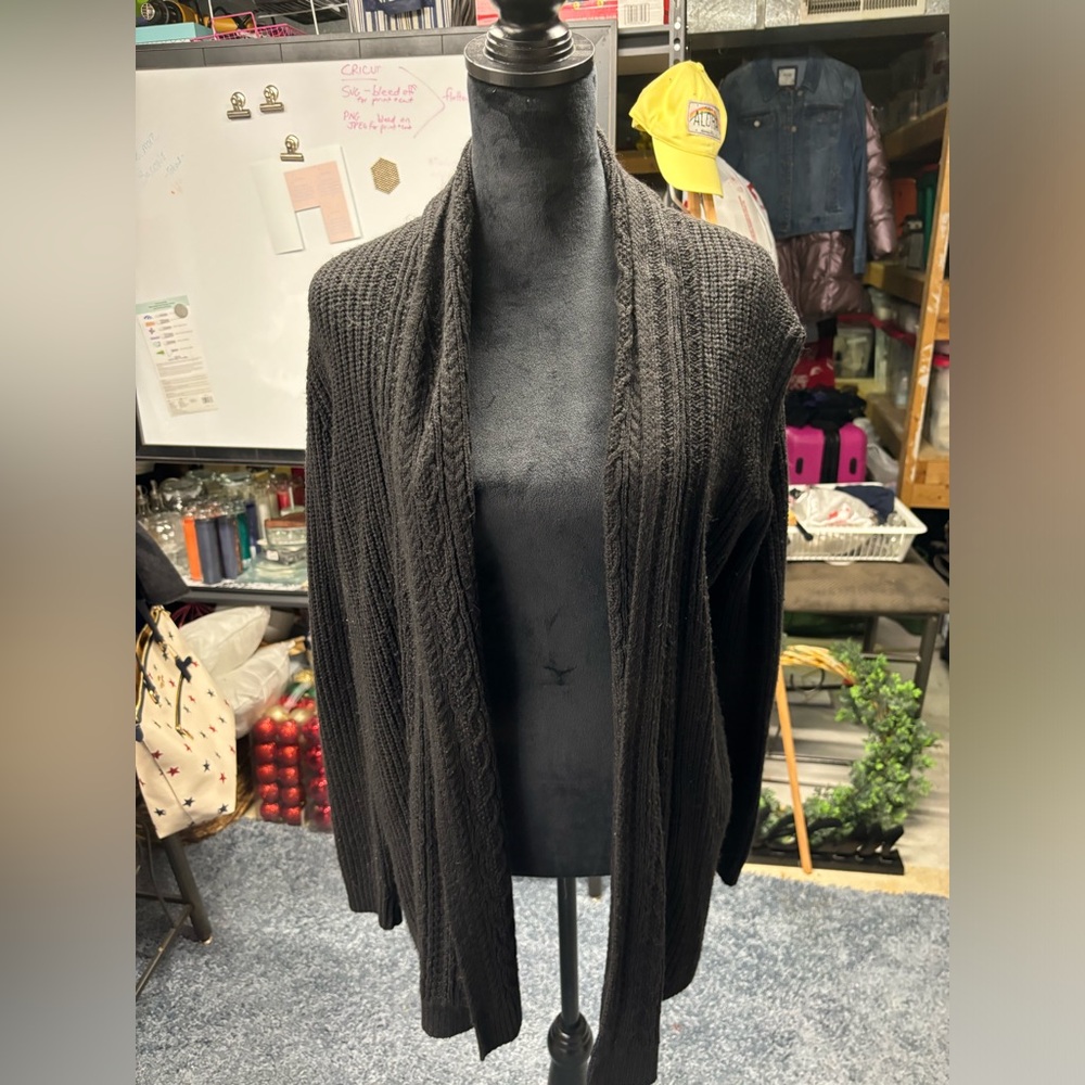 Croft & Barrow brand. Women’s cable knit cardigan. Black. Size large.